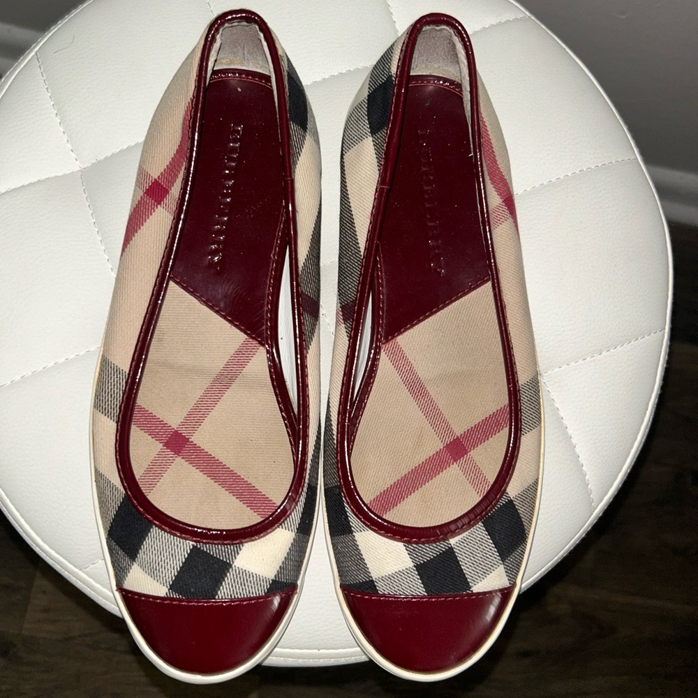 Burberry shoes size 8